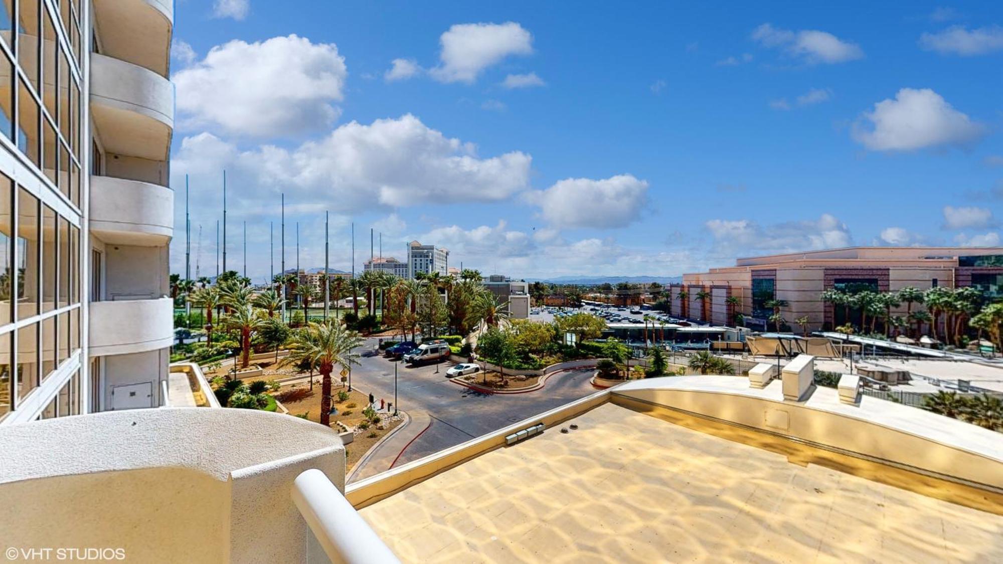 Lady Luck'S Vista - Private Balcony - Full Kitchen - Two Full Baths - Jetted Tub - Full Mgm Grand Resort Access W No Resort Fee At Mgm Signature Лас-Вегас Экстерьер фото
